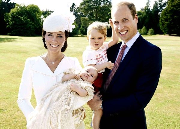 PHOTO OFFICIELLE DU BAPTEME DE LA PRINCESSE CHARLOTTE
